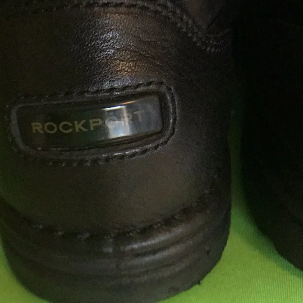 Black tie front ROCKPORT leather shoes in size 11